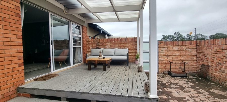 2 Bedroom Property for Sale in Beacon Bay Eastern Cape